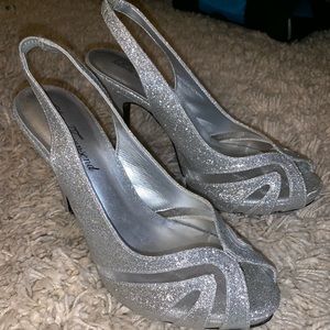 Lulu Townsend Natasha Silver Heel size 8